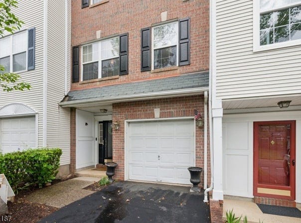 5 Prescott Ct Ondo, Bernards Twp., NJ 07920-2951