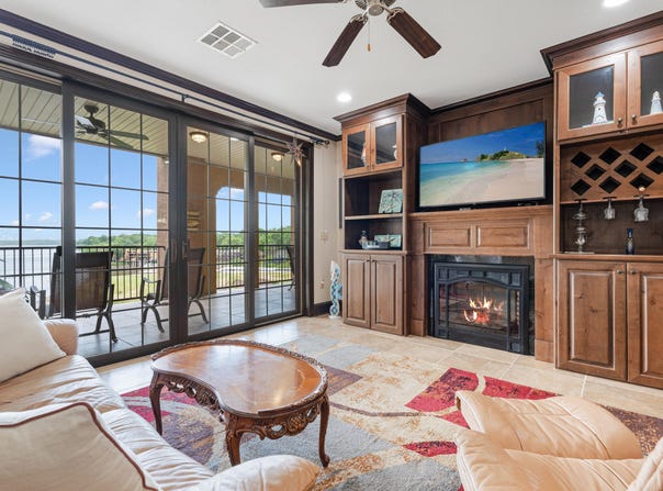 25 Grand Lake Drive, Monkey Island, OK 74331
