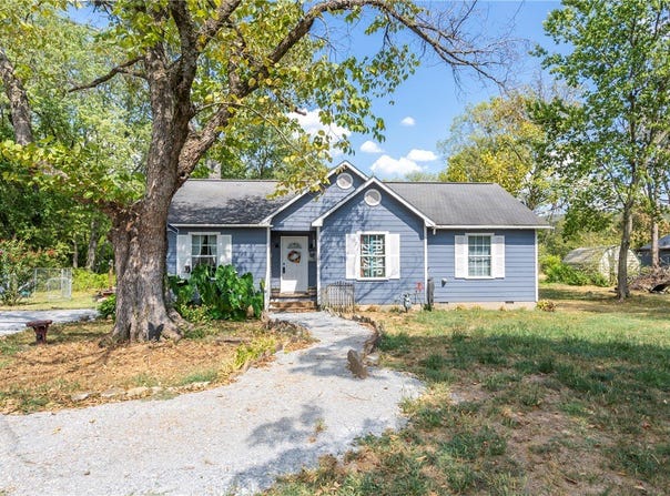 192 Maple Avenue, West Fork, AR 72774