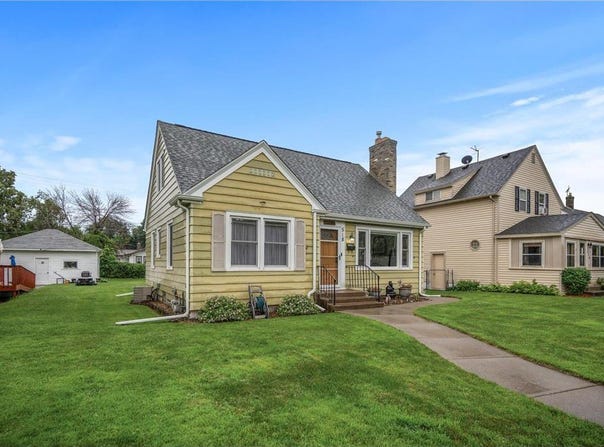 518 8th Avenue N, South Saint Paul, MN 55075