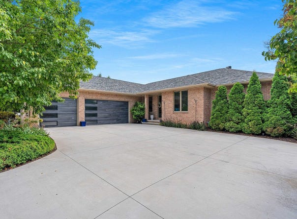 2821 LEGEND Lane, DE PERE, WI 54115-8133
