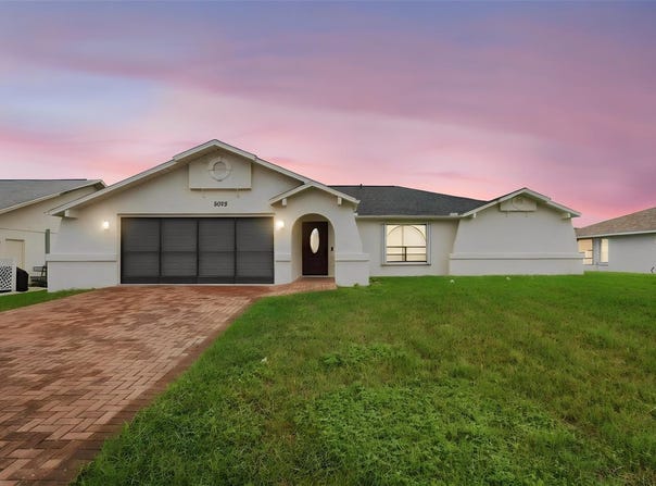 8075 SHALOM Drive, SPRING HILL, FL 34606