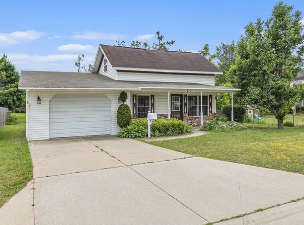 210 HURON STREET, GAYLORD, MI 49735