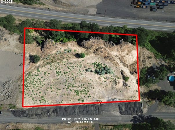 E 9th, TheDalles, OR 97058