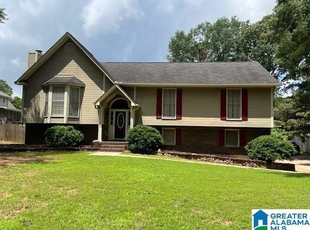 96 TOMAHAWK CIRCLE, PELHAM, AL 35124