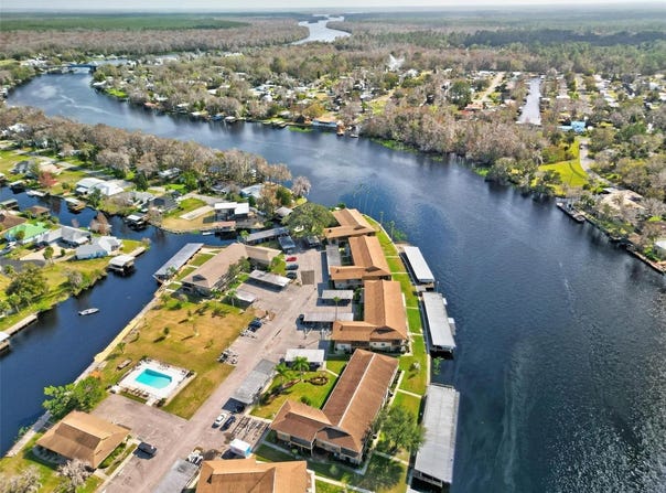 1640 JUNO TRAIL 202E, ASTOR, FL 32102