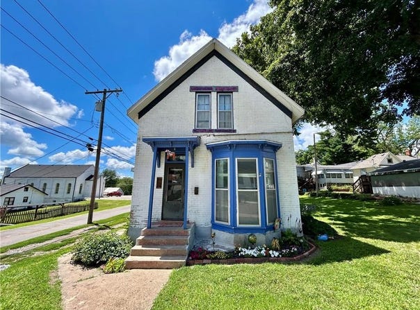 413 N 7th Street, Atchison, KS 66002