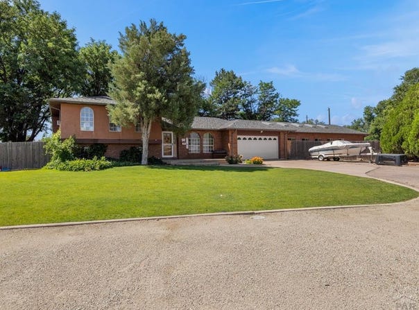 1145 Wago Dr, Pueblo, CO 81006