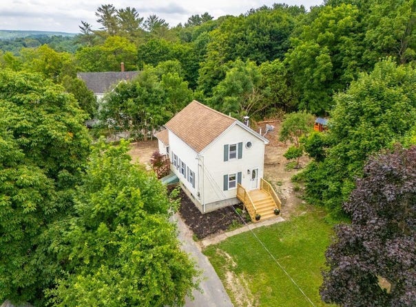 10 Fountain Street, Gardiner, ME 04345