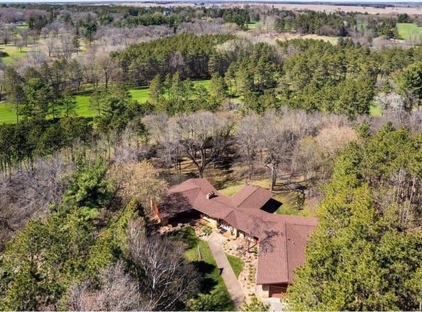 1206 Pinecrest Lane, New Richmond, WI 54017