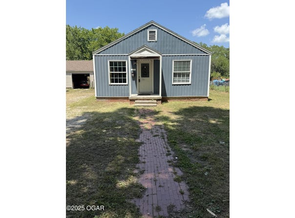 204 E 18th Street Street, Baxter Springs, KS 66713