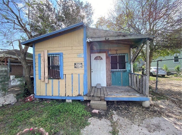 428 W Avenue F, Robstown, TX 78380
