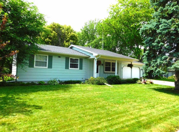 309 WOODSIDE Street, ROSENDALE, WI 54974-9748