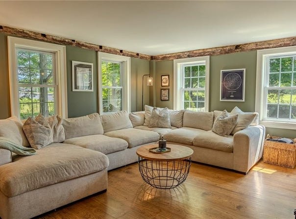 6 Limerock Road, Smithfield, RI 02917