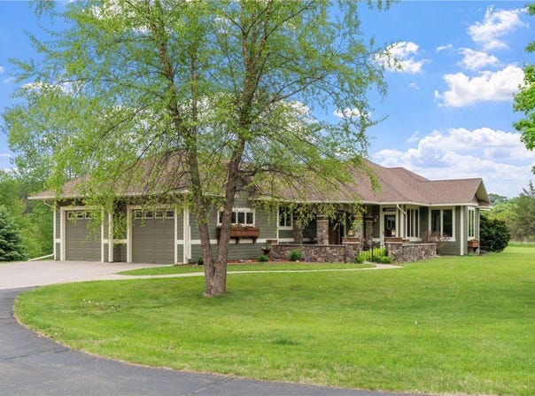 374 Indigo Trail, Troy Twp, WI 54022