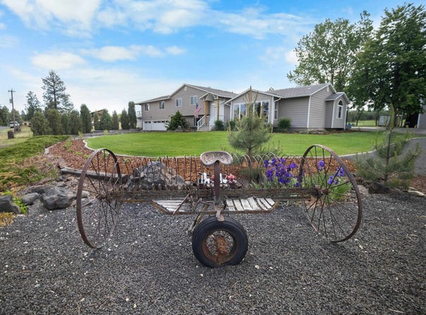 10916 E Rinear Rd, Valleyford, WA 99036