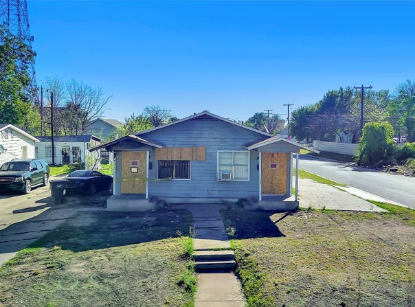 2745 S Jones Street, Fort Worth, TX 76104