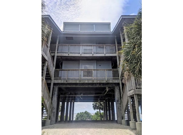 11 Old Mill Dr, Cedar Key, FL 32625
