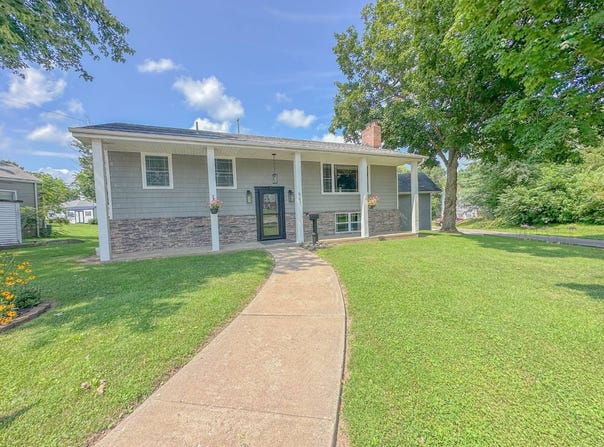 567  Williams St, Barry, IL 62312