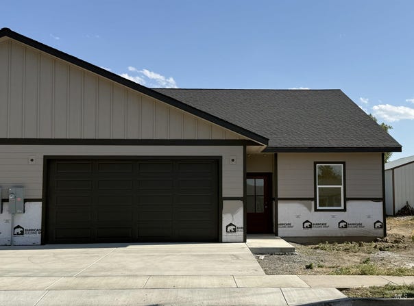 606 Warner Ave, Lewiston, ID 83501-6253