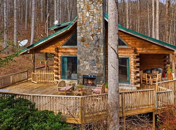 84 Stone Wall Rd, Whittier, NC 28783