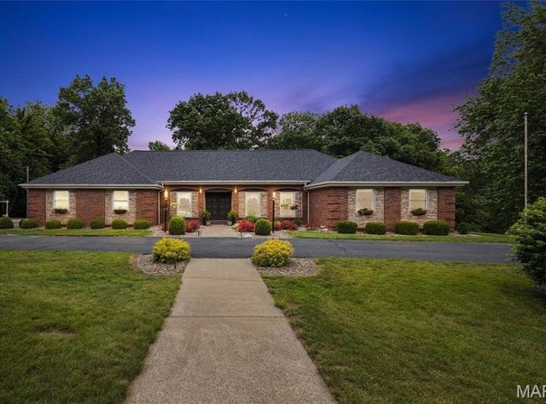 34 Siesta Drive, Hannibal, MO 63401