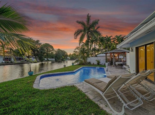 208 NE 30th St, Wilton Manors, FL 33334