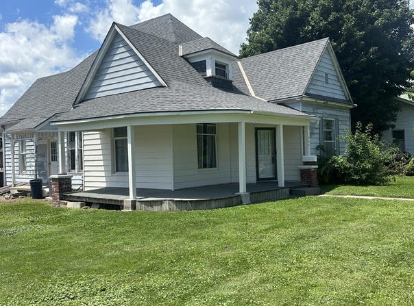 999 Redman Ave, Marshall, MO 65340