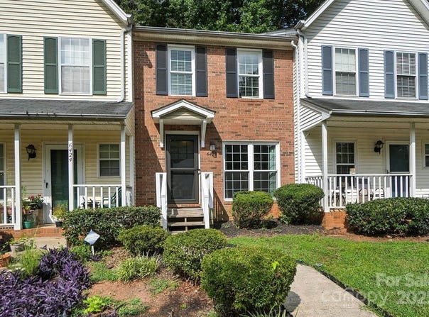 6422 Windsor Gate Lane, Charlotte, NC 28215