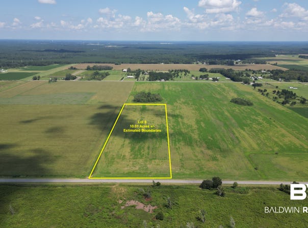 08 Comstock Road, Elberta, AL 36530