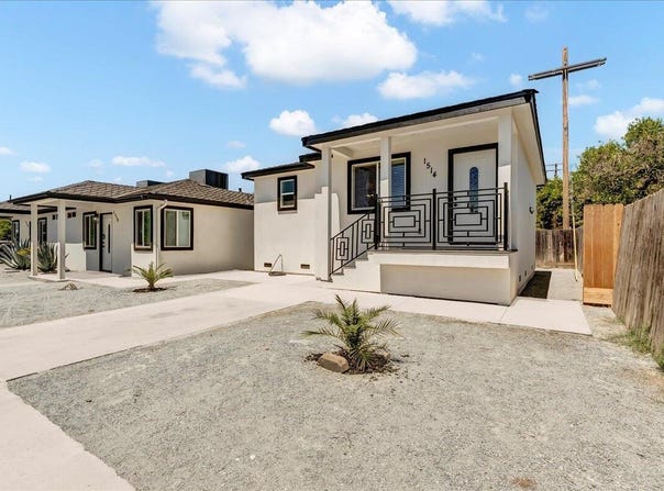 1518 W Grove Avenue, Visalia, CA 93291