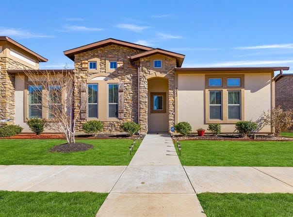 3042 Solana Circle, Denton, TX 76207