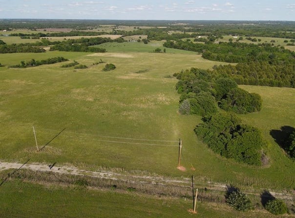 12 Crown View Drive, Prague, OK 74864
