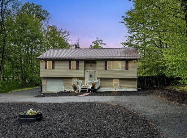 2787 Pocono Circle, Bartonsville, PA 18321
