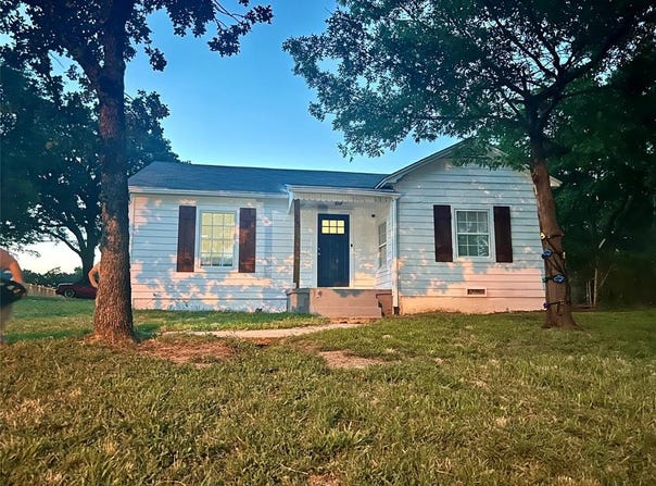 25 W Parnell Street, Denison, TX 75020