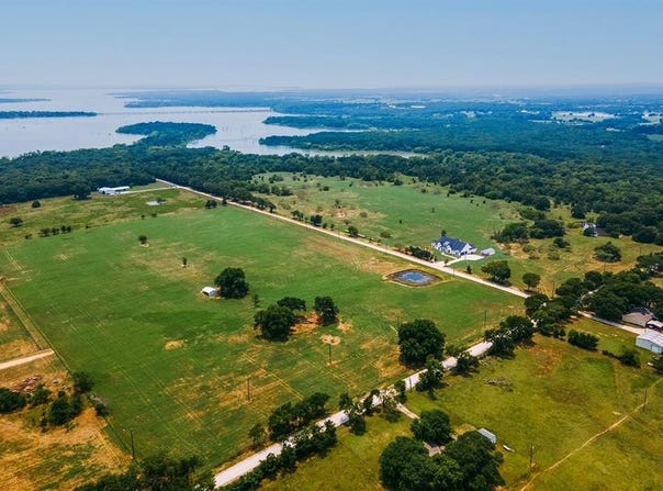 202 William Brewer Road, Collinsville, TX 76233