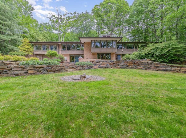 393 Hiawatha Drive, Mt Pleasant, MI 48858
