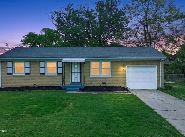 11214 Deering Rd, Louisville, KY 40272