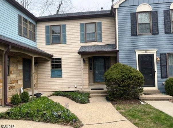 44 Wood Duck Ct, Allamuchy Twp., NJ 07840-3318