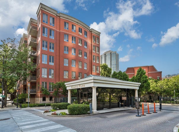 486 N CLINTON Street, Chicago, IL 60654