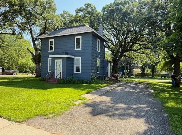 311 N Grove Street, Redwood Falls, MN 56283