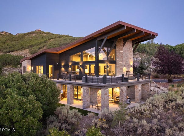 836 Canyon Gate Road, Park City, UT 84098