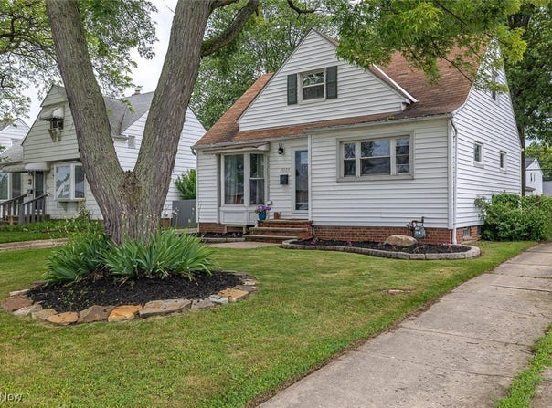 29123 Homewood Drive, Wickliffe, OH 44092