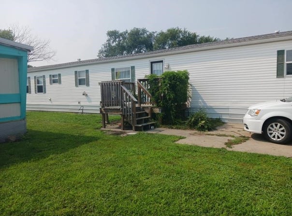 911 E Duke, Vermillion, SD 57069-2116