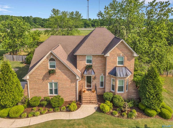 9176 Turtle Point Drive, Killen, AL 35645
