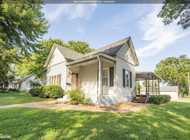 2000 Main Street, Hamburg, IA 51640