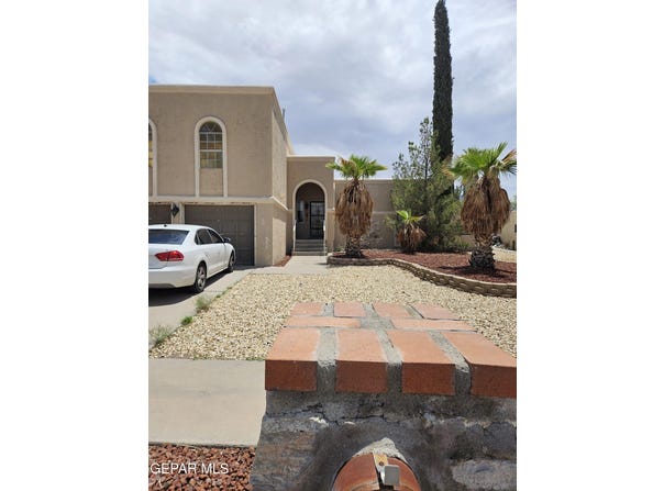 704 ESPOLON Drive, El Paso, TX 79912