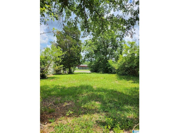 1026 9TH AVENUE, BESSEMER, AL 35020