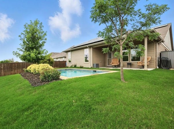 313 Hogan Drive, Denton, TX 76210