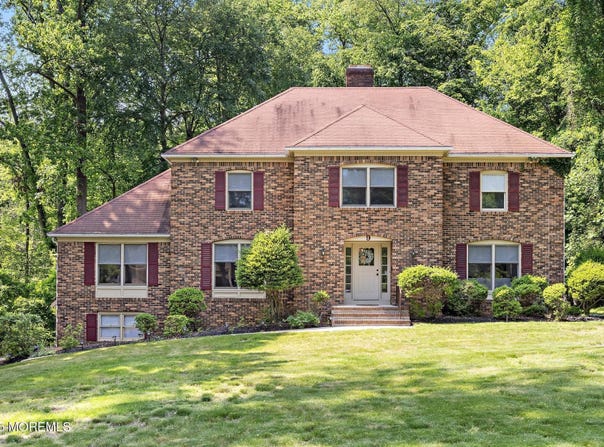 9 Seven Oaks Drive, Holmdel, NJ 07733